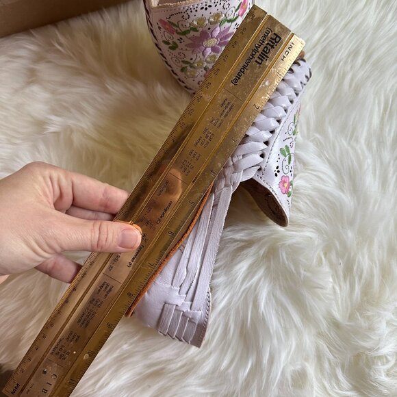 MEXICO EN LA PIEL {NIB} white floral huaraches | US 6 | flat woven leather shoes - Picture 10 of 12